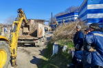 В субботнике в Находке приняли участие депутаты Законодательного собрания Приморского края