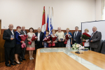 Семейным парам Находки вручили почетный знак Приморского края «Семейная доблесть»